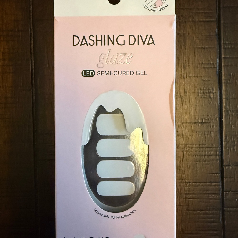DASHING DIVA Glaze LED Semi-Cured Gel, White Syrup, NIB